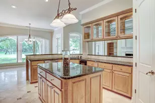 25 Meadows End Dr, Georgetown, TX 78628 - Photo 10