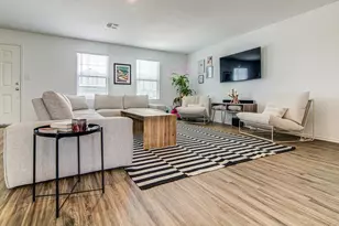 17719 Dockery Dr, Elgin, TX 78621 - Photo 10