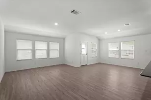 300 Jeffers, Kyle, TX 78640 - Photo 16