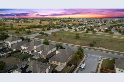 21100 Windmill Ranch Avenue, Pflugerville, TX 78660 - Photo 20