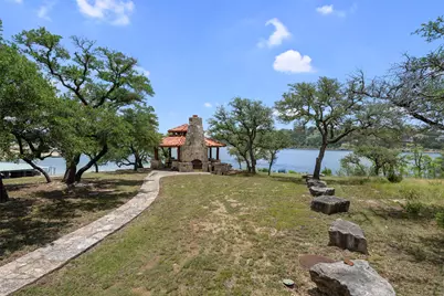 906 Moonlight Bay Drive, Spicewood, TX 78669 - Photo 20