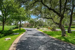 906 Moonlight Bay Dr, Spicewood, TX 78669 - Photo 2