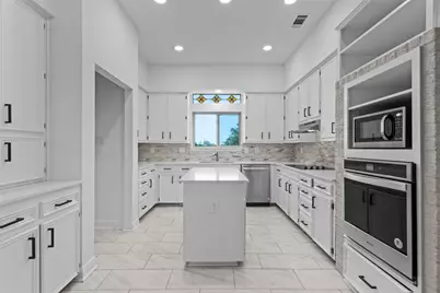 3 Heritage Oaks Drive, Austin, TX 78737 - Photo 10