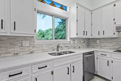 3 Heritage Oaks Drive, Austin, TX 78737 - Photo 12