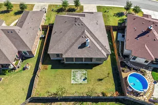 208 Terry Meadow Ln, Jarrell, TX 76537 - Photo 32
