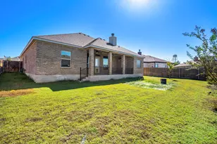 208 Terry Meadow Ln, Jarrell, TX 76537 - Photo 6