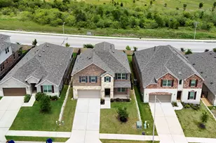 11007 Strawberry Roan Dr, Manor, TX 78653 - Photo 2