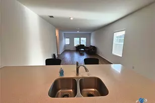 124 Rooster Wy, Jarrell, TX 76537 - Photo 10