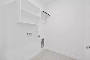 8014 Shining Flor Run, Lago Vista, TX 78645 - Photo 18