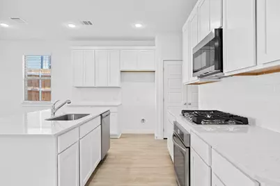 8014 Shining Flor Run, Lago Vista, TX 78645 - Photo 8