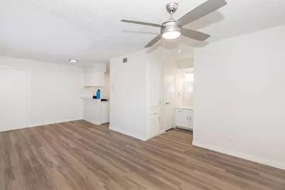 4415 Avenue B #104, Austin, TX 78751 - Photo 6