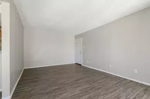 2124 Burton Dr, Austin, TX 78741 - Photo 6