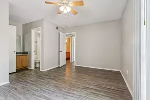 2124 Burton Dr, Austin, TX 78741 - Photo 14