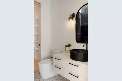 2114 Lawnmont Avenue, Austin, TX 78756 - Photo 32