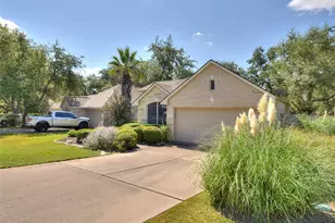 11 Troon Dr, Austin, TX 78738 - Photo 2