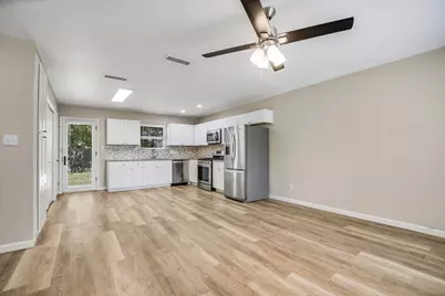 6026 Bluebell Circle, Austin, TX 78741 - Photo 2
