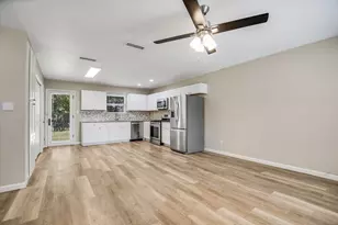 6026 Bluebell Cir, Austin, TX 78741 - Photo 2