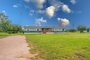 160 Indian Trail, Lockhart, TX 78644 - Photo 28