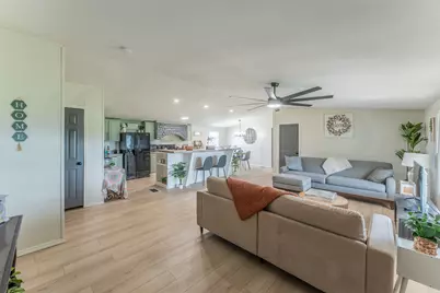 160 Indian Trail, Lockhart, TX 78644 - Photo 6