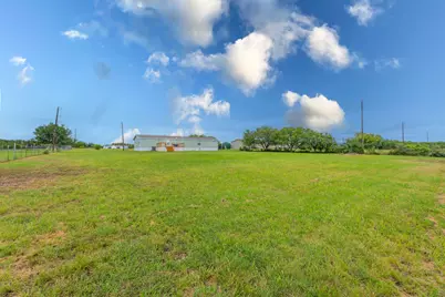 160 Indian Trail, Lockhart, TX 78644 - Photo 32