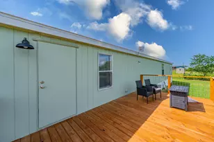 160 Indian Trail, Lockhart, TX 78644 - Photo 4