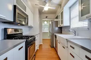 8208 Stillwood Ln, Austin, TX 78757 - Photo 10