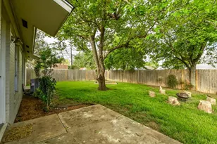 8208 Stillwood Ln, Austin, TX 78757 - Photo 28