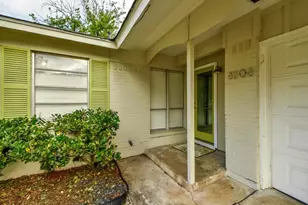 8208 Stillwood Ln, Austin, TX 78757 - Photo 26