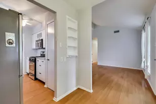 8208 Stillwood Ln, Austin, TX 78757 - Photo 12