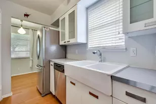 8208 Stillwood Ln, Austin, TX 78757 - Photo 16