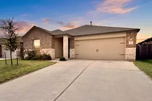 215 Magione Circle, Hutto, TX 78634 - Photo 2
