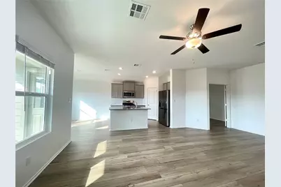 215 Magione Circle, Hutto, TX 78634 - Photo 6