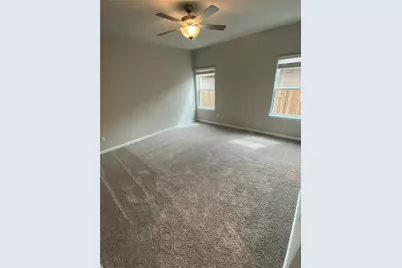 912 Main Street, Hutto, TX 78634 - Photo 10