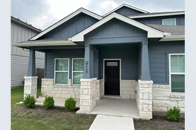 912 Main Street, Hutto, TX 78634 - Photo 2