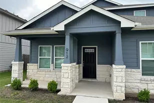 912 Main St, Hutto, TX 78634 - Photo 2