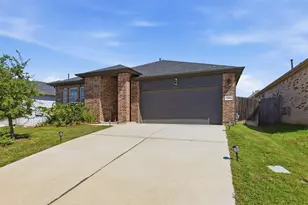333 Diamondleaf Dr, Buda, TX 78610 - Photo 2