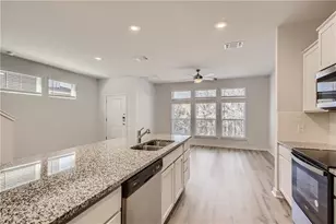605 W South St, Leander, TX 78641 - Photo 6