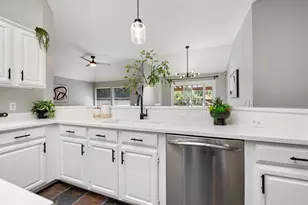 8009 Nairn Dr, Austin, TX 78749 - Photo 10
