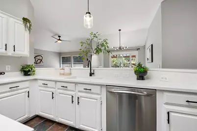 8009 Nairn Drive, Austin, TX 78749 - Photo 10
