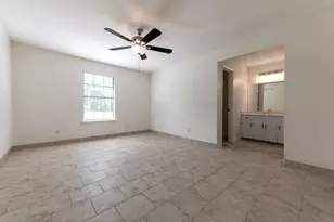 606 E E 2nd St, Elgin, TX 78621 - Photo 10