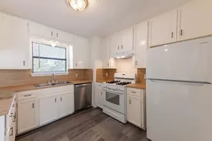 606 E E 2nd St, Elgin, TX 78621 - Photo 8