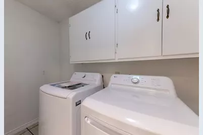 606 E E 2nd Street, Elgin, TX 78621 - Photo 12