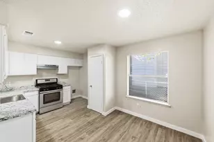 2204 Donahue Ln, Austin, TX 78744 - Photo 2