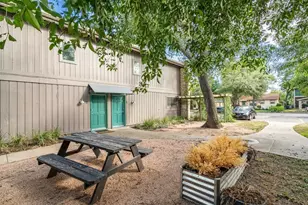 606 Franklin Blvd, Austin, TX 78751 - Photo 2