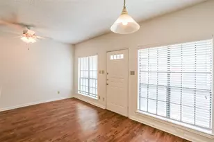 912 W 22nd St, Austin, TX 78705 - Photo 4