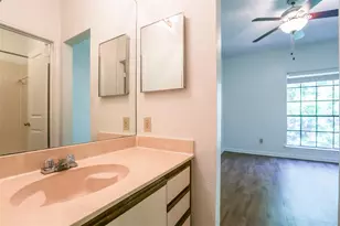 912 W 22nd St, Austin, TX 78705 - Photo 16