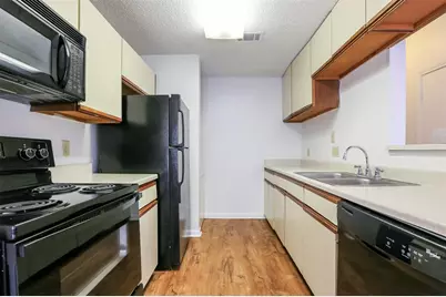 912 W 22nd Street #208, Austin, TX 78705 - Photo 2