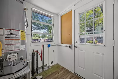 906 W 31st Street, Austin, TX 78705 - Photo 10