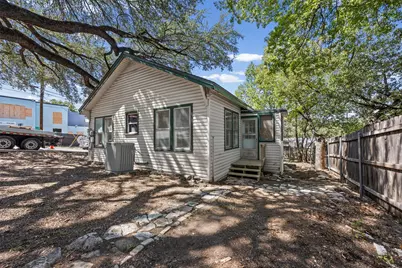 906 W 31st Street, Austin, TX 78705 - Photo 22