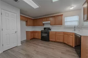 17303 Orwell Ln, Round Rock, TX 78664 - Photo 6